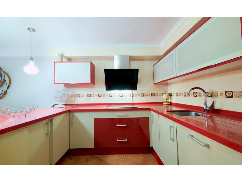 3 soveværelse Semi-Rækkehus til salg i Torre del Mar med swimmingpool garage - € 410.000 (Ref: 8510184)