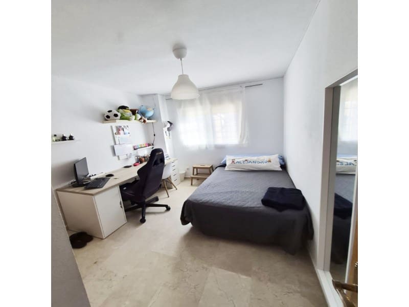 3 quarto Apartamento para venda em Caleta de Velez com piscina garagem - 363 000 € (Ref: 8576694)