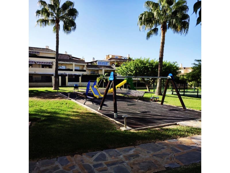 3 quarto Apartamento para venda em Caleta de Velez com piscina garagem - 363 000 € (Ref: 8576694)