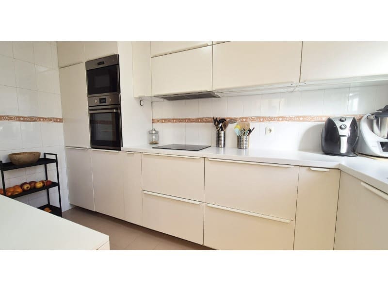 3 Zimmer Apartment zu verkaufen in Caleta de Velez mit Pool Garage - 359.000 € (Ref: 8576694)