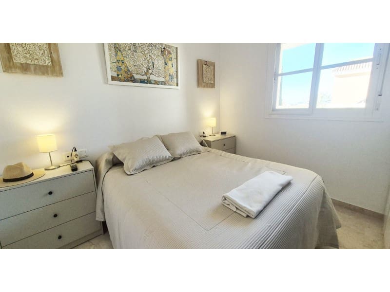 3 Zimmer Apartment zu verkaufen in Caleta de Velez mit Pool Garage - 359.000 € (Ref: 8576694)