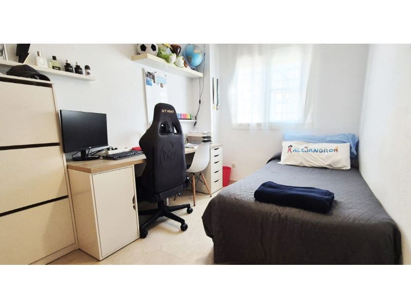 3 Zimmer Apartment zu verkaufen in Caleta de Velez mit Pool Garage - 359.000 € (Ref: 8576694)