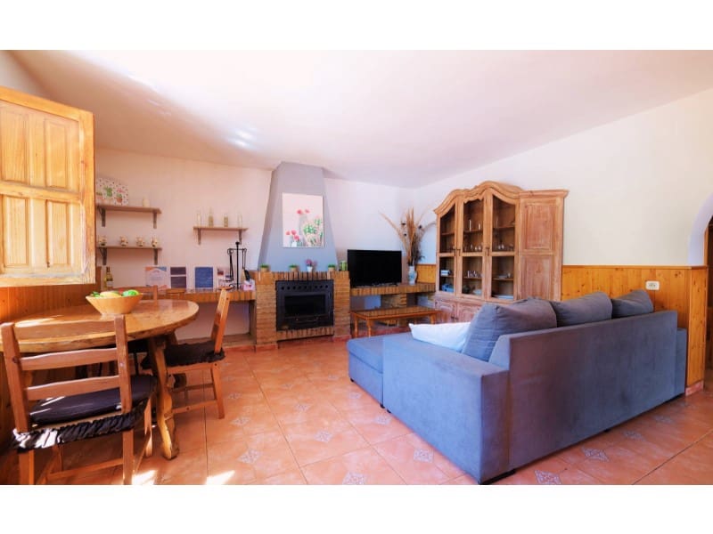 3 soveværelse Finca/Landehus til salg i Sayalonga med swimmingpool - € 390.000 (Ref: 8628355)