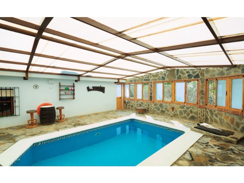 3 soveværelse Finca/Landehus til salg i Sayalonga med swimmingpool - € 390.000 (Ref: 8628355)