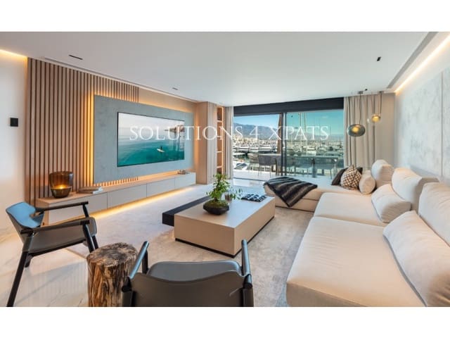 3 soveværelse Lejlighed til salg i Puerto Banus, Marbella - € 2.950.000 (Ref: 8628356)