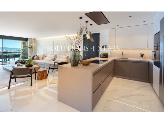 3 soveværelse Lejlighed til salg i Puerto Banus, Marbella - € 2.950.000 (Ref: 8628356)