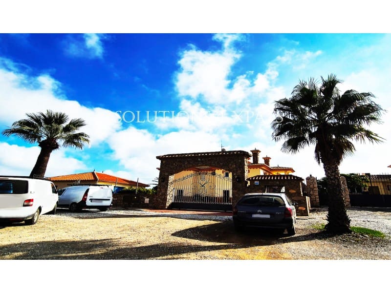 4 soveværelse Villa til salg i Benajarafe med garage - € 1.800.000 (Ref: 8637110)