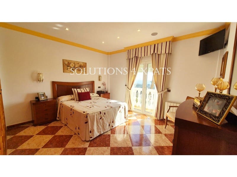 4 soveværelse Villa til salg i Benajarafe med garage - € 1.800.000 (Ref: 8637110)