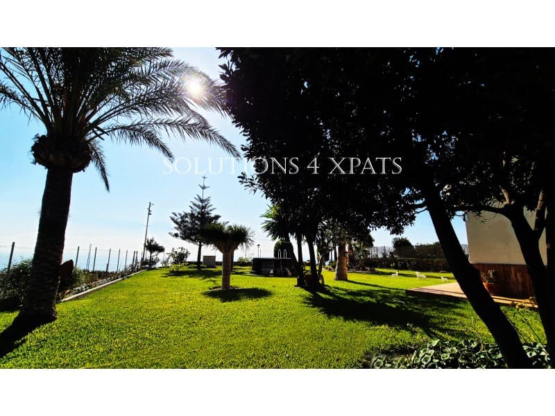 4 soveværelse Villa til salg i Benajarafe med garage - € 1.800.000 (Ref: 8637110)