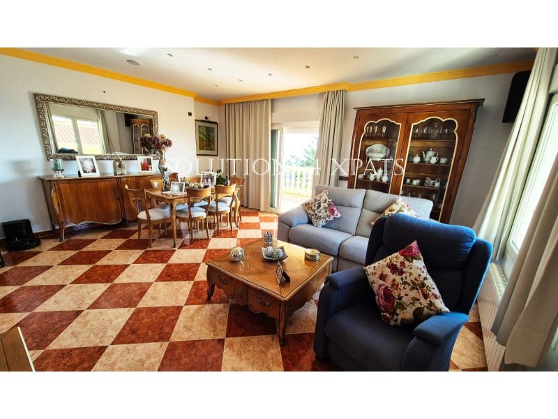 4 soveværelse Villa til salg i Benajarafe med garage - € 1.800.000 (Ref: 8637110)