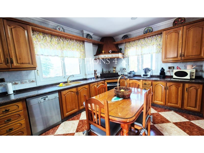 4 soveværelse Villa til salg i Benajarafe med garage - € 1.800.000 (Ref: 8637110)