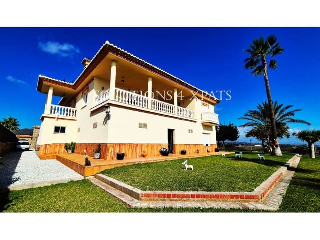4 soveværelse Villa til salg i Benajarafe, Vélez-Málaga med garage - € 1.800.000 (Ref: 8637110)