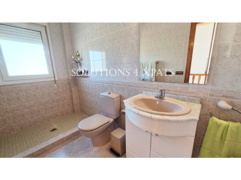 4 bedroom Villa for sale in Benajarafe with garage - € 1,500,000 (Ref: 8637110)