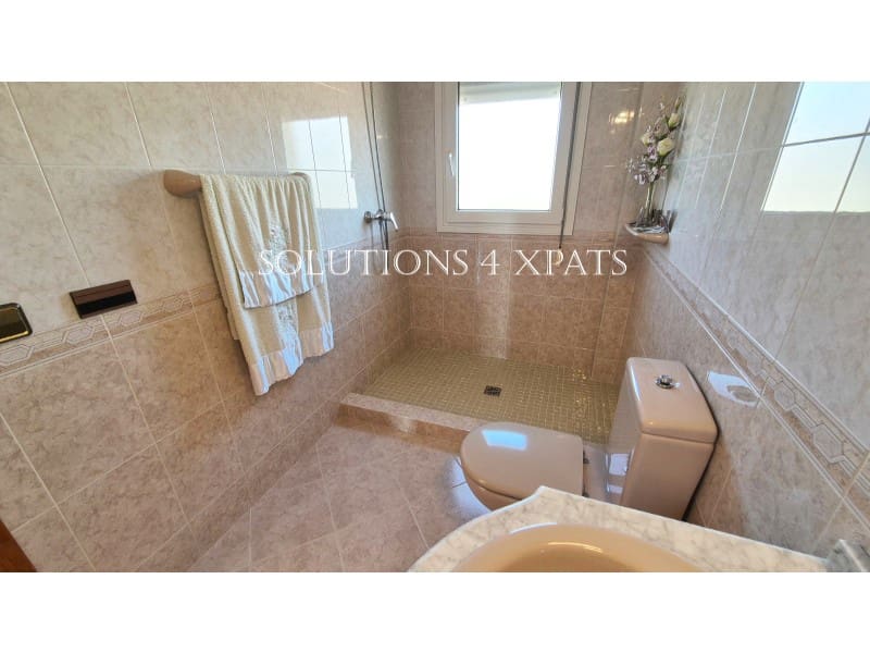 4 bedroom Villa for sale in Benajarafe with garage - € 1,500,000 (Ref: 8637110)