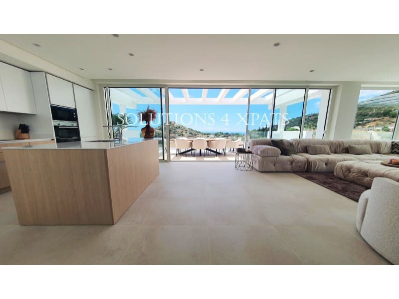 3 slaapkamer Penthouse te koop in Ojen met zwembad garage - € 949.000 (Ref: 8641007)