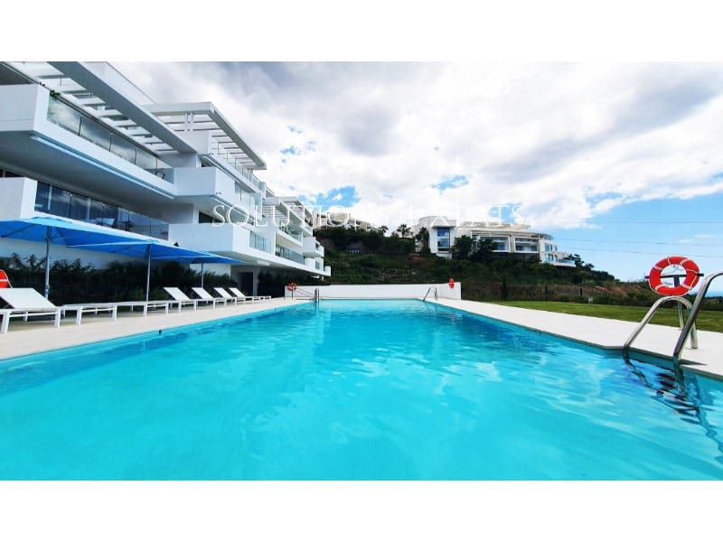 Penthouse for sale in Ojen with pool garage - € 949,000 (Ref: 8646485)