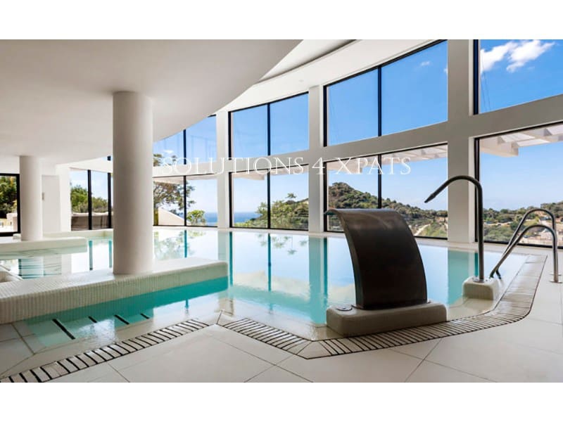 Penthouse for sale in Ojen with pool garage - € 949,000 (Ref: 8646485)