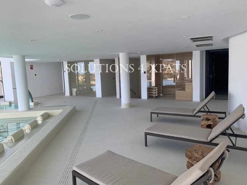 Penthouse for sale in Ojen with pool garage - € 949,000 (Ref: 8646485)
