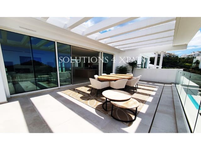 Penthouse til salgs i Ojen med svømmebasseng garasje - € 949 000 (Ref: 8646485)