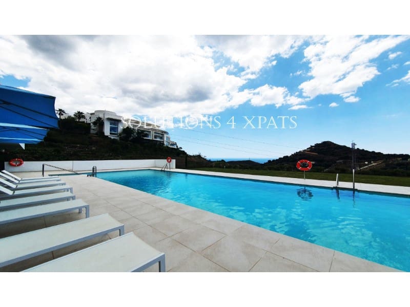 Penthouse for sale in Ojen with pool garage - € 949,000 (Ref: 8646485)