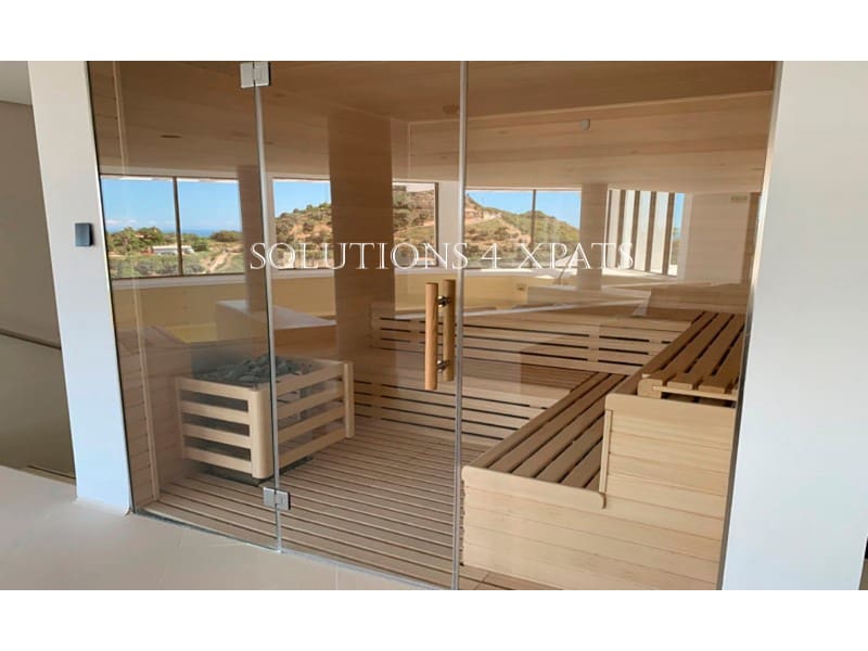 Penthouse for sale in Ojen with pool garage - € 949,000 (Ref: 8646485)