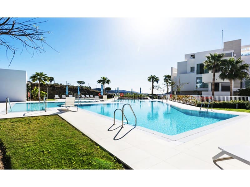 Apartment for sale in Ojen with pool garage - € 640,000 (Ref: 8655033)