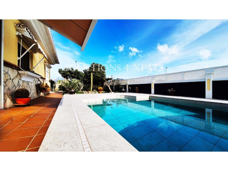 5 soveværelse Villa til salg i Torre del Mar med swimmingpool garage - € 875.000 (Ref: 8670672)