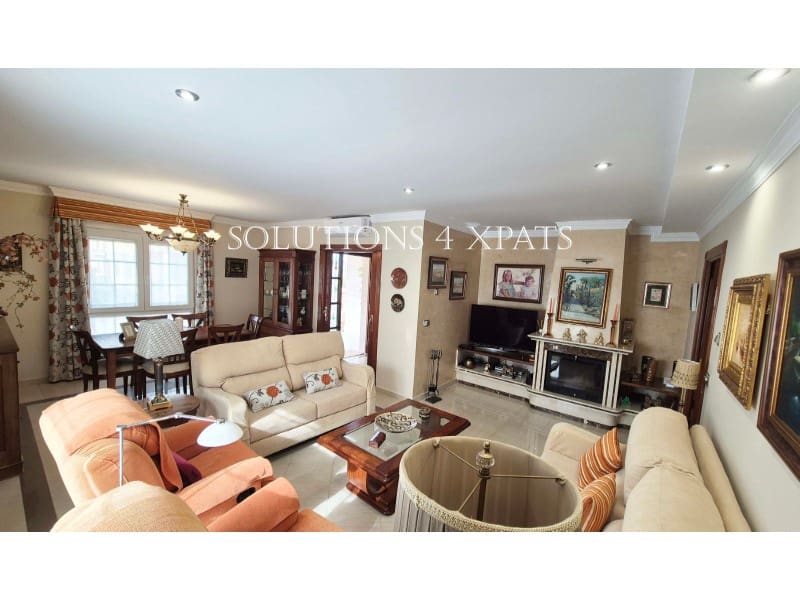 5 soveværelse Villa til salg i Torre del Mar med swimmingpool garage - € 875.000 (Ref: 8670672)