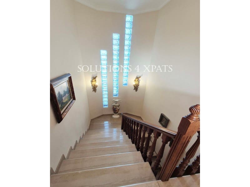 5 soveværelse Villa til salg i Torre del Mar med swimmingpool garage - € 875.000 (Ref: 8670672)