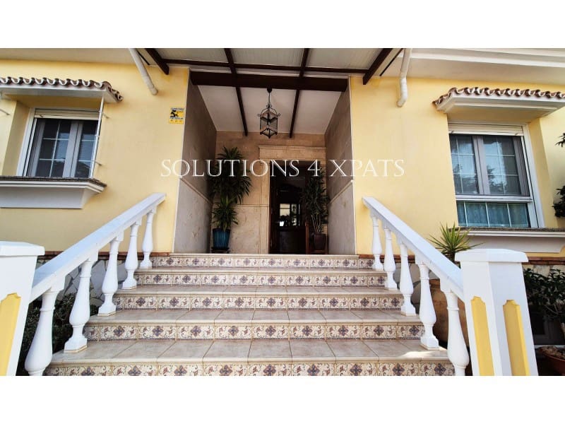 5 soveværelse Villa til salg i Torre del Mar med swimmingpool garage - € 875.000 (Ref: 8670672)