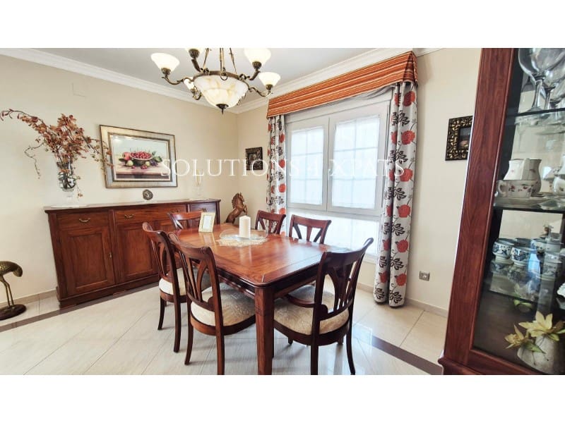 5 soveværelse Villa til salg i Torre del Mar med swimmingpool garage - € 875.000 (Ref: 8670672)