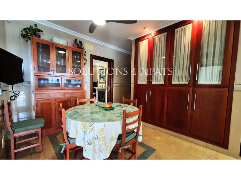 5 soveværelse Villa til salg i Torre del Mar med swimmingpool garage - € 875.000 (Ref: 8670672)