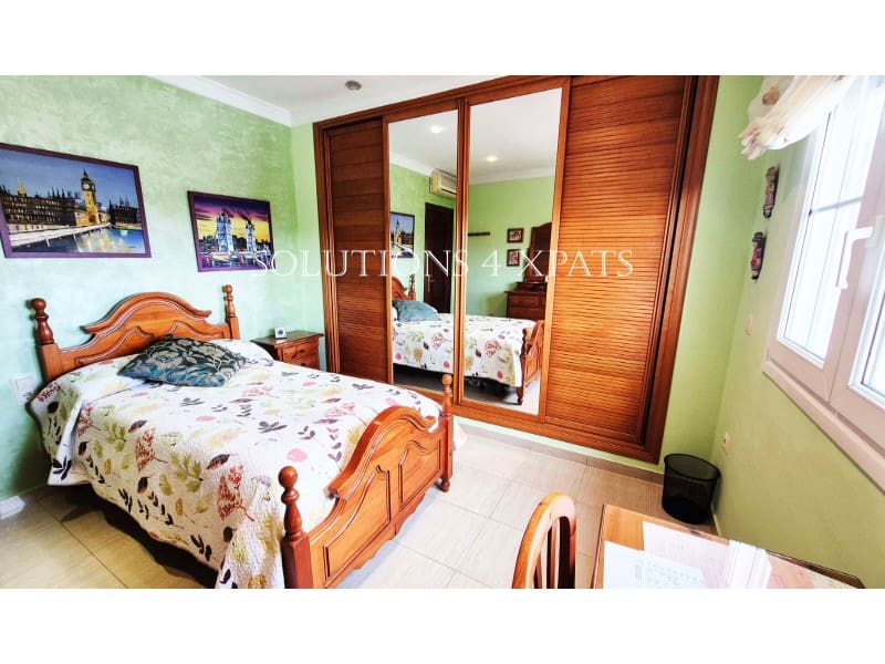 5 soveværelse Villa til salg i Torre del Mar med swimmingpool garage - € 875.000 (Ref: 8670672)