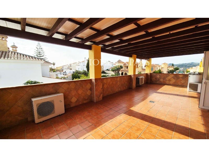 5 soveværelse Villa til salg i Torre del Mar med swimmingpool garage - € 875.000 (Ref: 8670672)