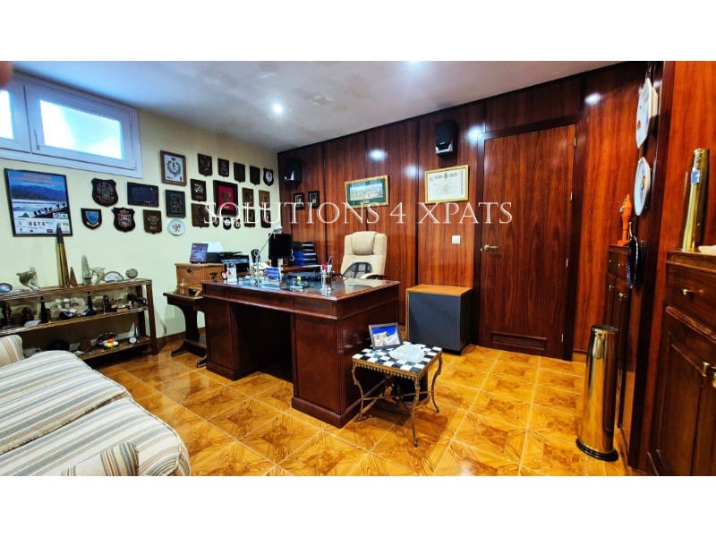 5 soveværelse Villa til salg i Torre del Mar med swimmingpool garage - € 875.000 (Ref: 8670672)