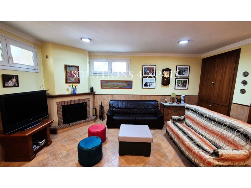 5 soveværelse Villa til salg i Torre del Mar med swimmingpool garage - € 875.000 (Ref: 8670672)