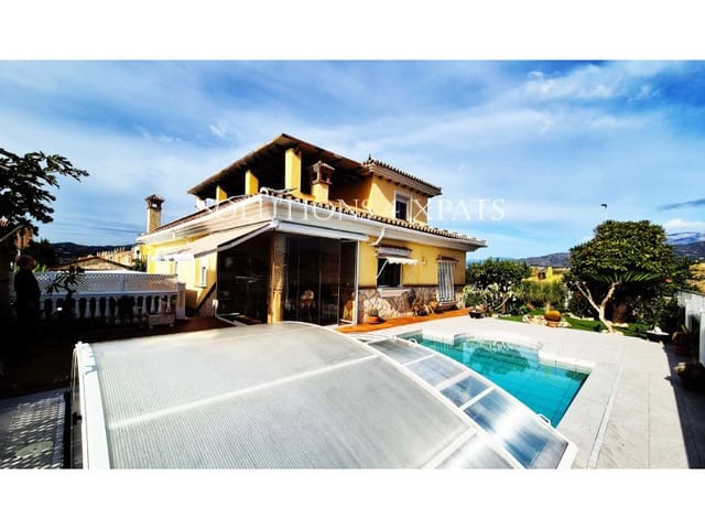 5 chambre Villa/Maison à vendre à Torre del Mar, Vélez-Málaga avec piscine garage - 830 000 € (Ref: 8670672)