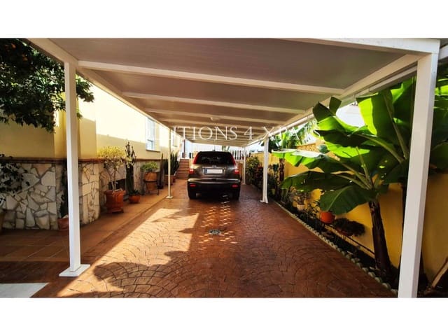 5 soveværelse Villa til salg i Torre del Mar, Vélez-Málaga med swimmingpool garage - € 875.000 (Ref: 8670672)