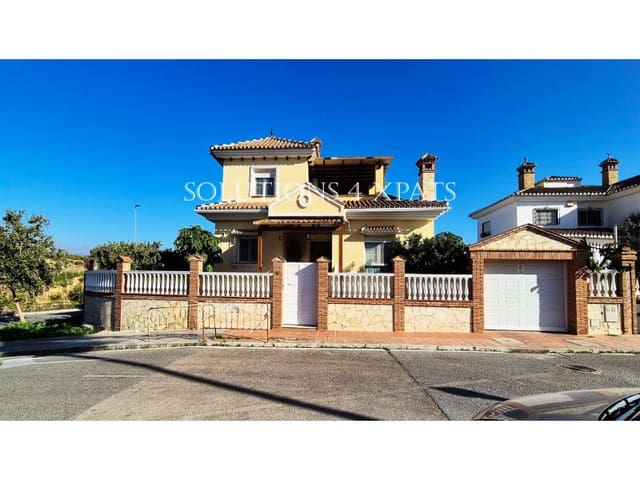 5 camera da letto Villa in vendita in Torre del Mar, Vélez-Málaga con piscina garage - 830.000 € (Rif: 8670672)