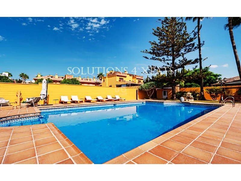 5 soveværelse Villa til salg i Rincon de la Victoria med swimmingpool garage - € 1.290.000 (Ref: 8960414)