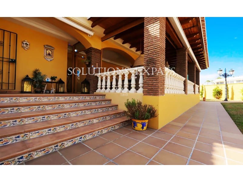 5 soveværelse Villa til salg i Rincon de la Victoria med swimmingpool garage - € 1.290.000 (Ref: 8960414)