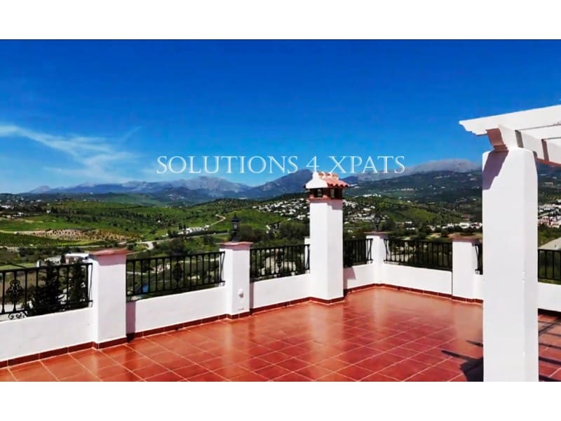 5 soveværelse Villa til salg i Vinuela med swimmingpool garage - € 525.000 (Ref: 8999633)