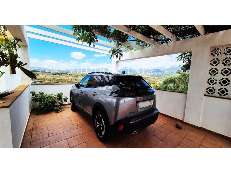 5 soveværelse Villa til salg i Vinuela med swimmingpool garage - € 525.000 (Ref: 8999633)