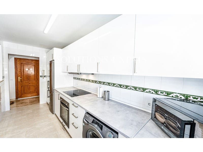 2 chambre Appartement à vendre à Estepona avec garage - 349 000 € (Ref: 9114372)