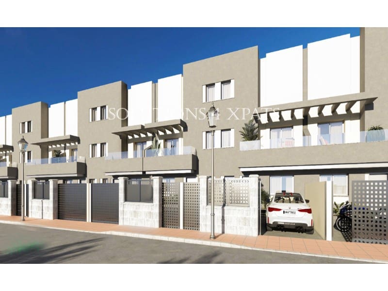 Townhouse for sale in Torrox-Costa with pool - € 428,000 (Ref: 9137093)