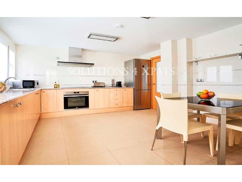 4 soveværelse Penthouse til salg i Rincon de la Victoria med swimmingpool garage - € 1.400.000 (Ref: 9208573)