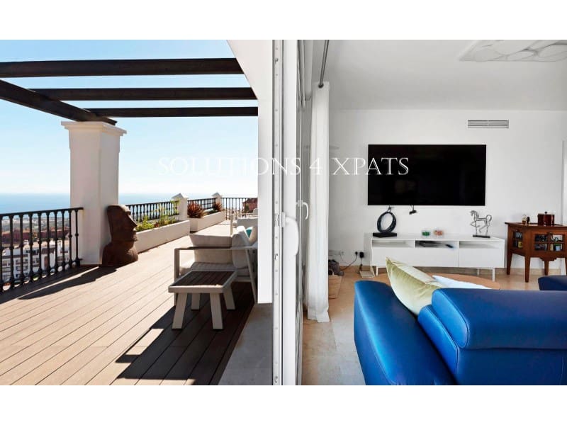 2 soveværelse Penthouse til salg i Calahonda med swimmingpool garage - € 795.000 (Ref: 9296746)