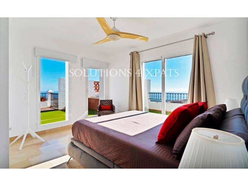 2 soveværelse Penthouse til salg i Calahonda med swimmingpool garage - € 795.000 (Ref: 9296746)