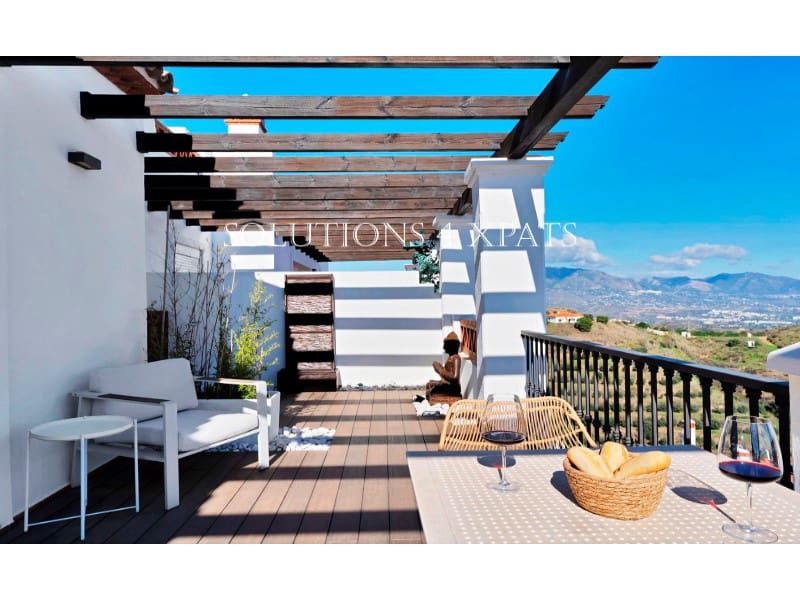 2 soveværelse Penthouse til salg i Calahonda med swimmingpool garage - € 795.000 (Ref: 9296746)