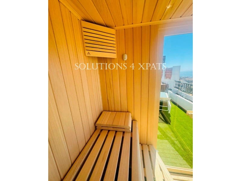 2 soveværelse Penthouse til salg i Calahonda med swimmingpool garage - € 795.000 (Ref: 9296746)